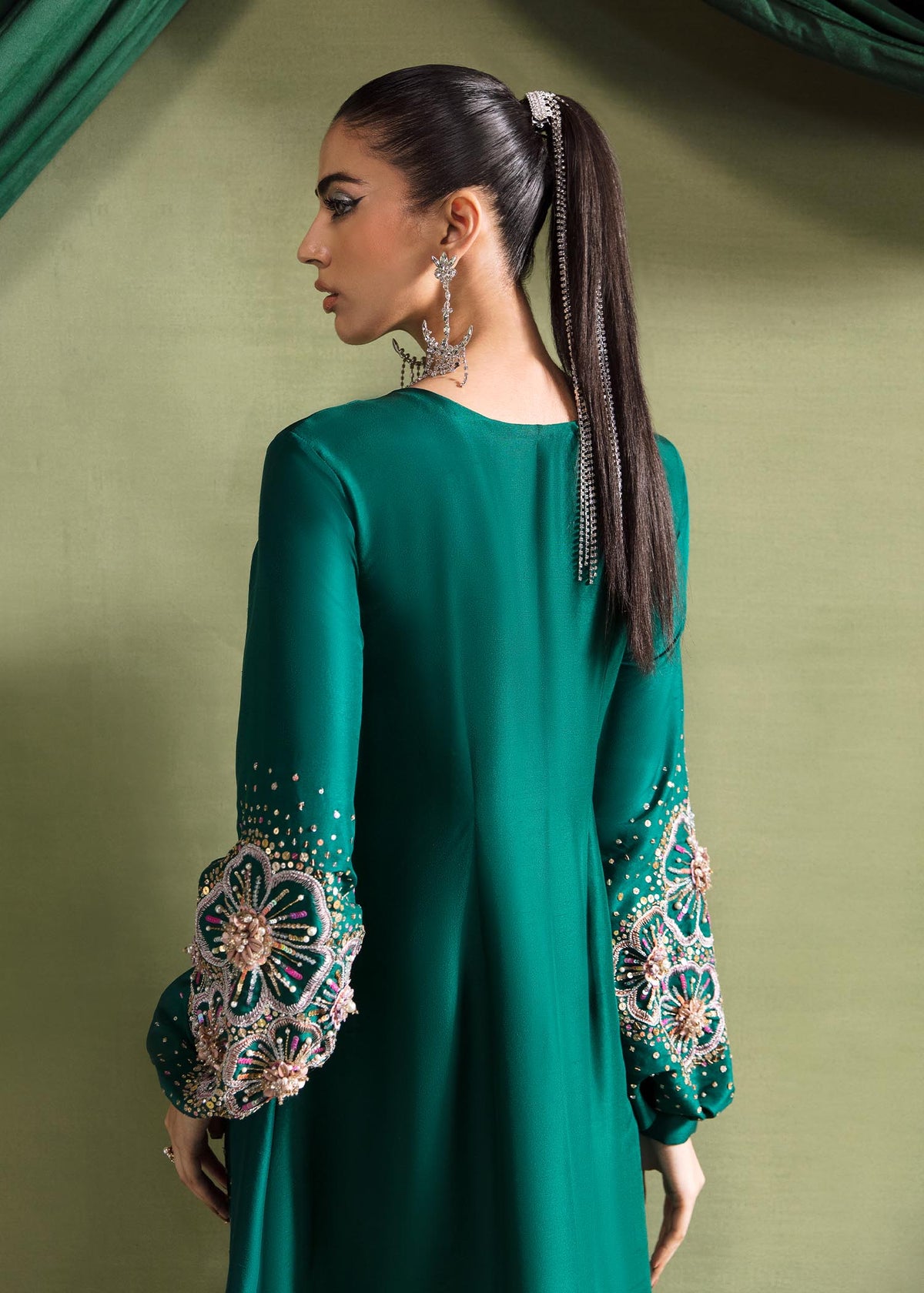 OLIVIA - Kanwal Malik