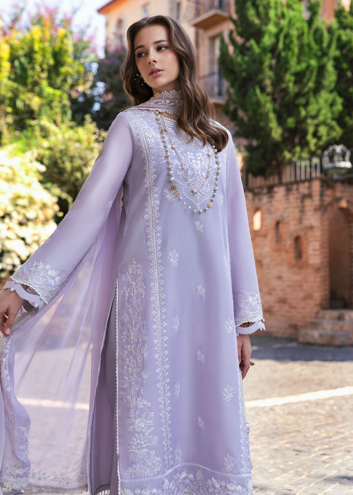 Zoe - Kanwal Malik