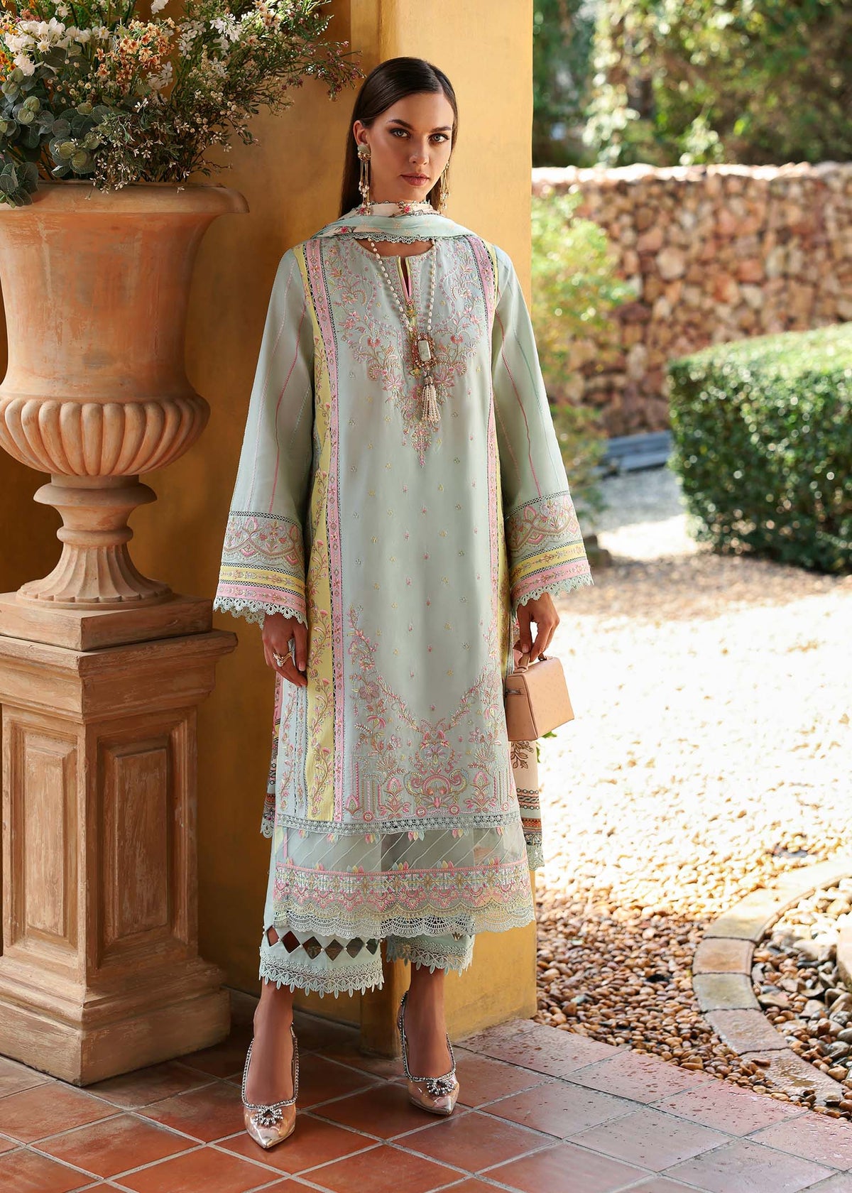 Camila - Kanwal Malik
