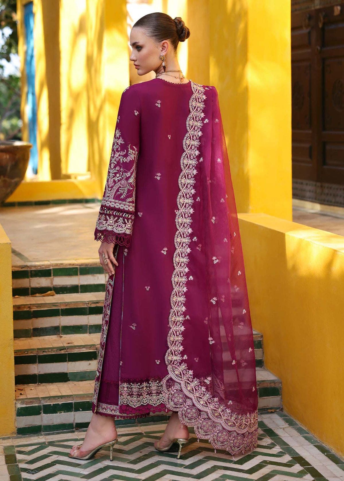 Lavena - Kanwal Malik